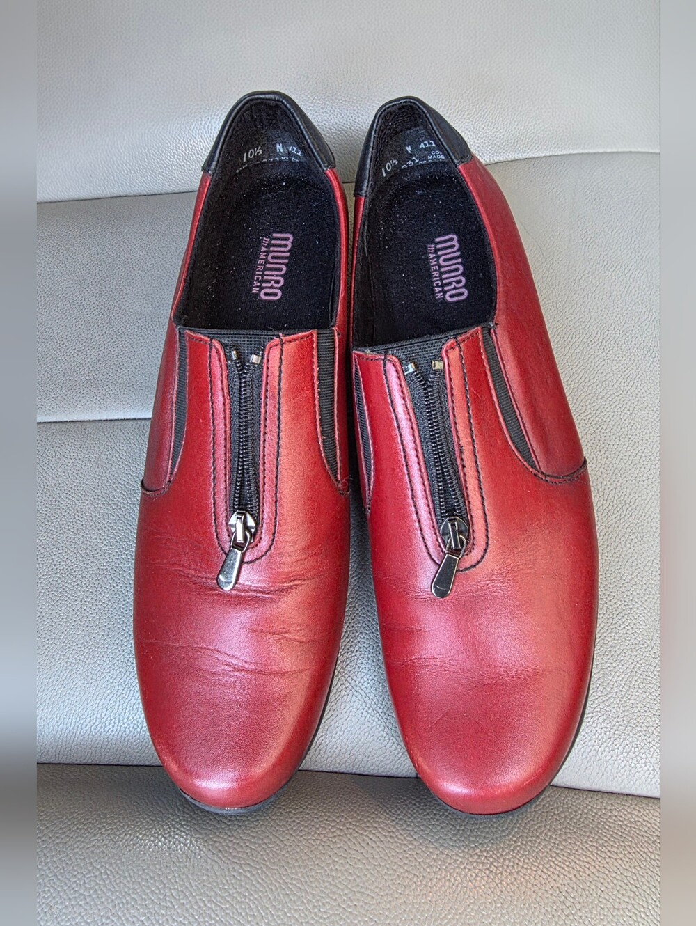 Munro American Berkley Red Leather Front Zip Loafers Shoes Women's Size 10.5 N